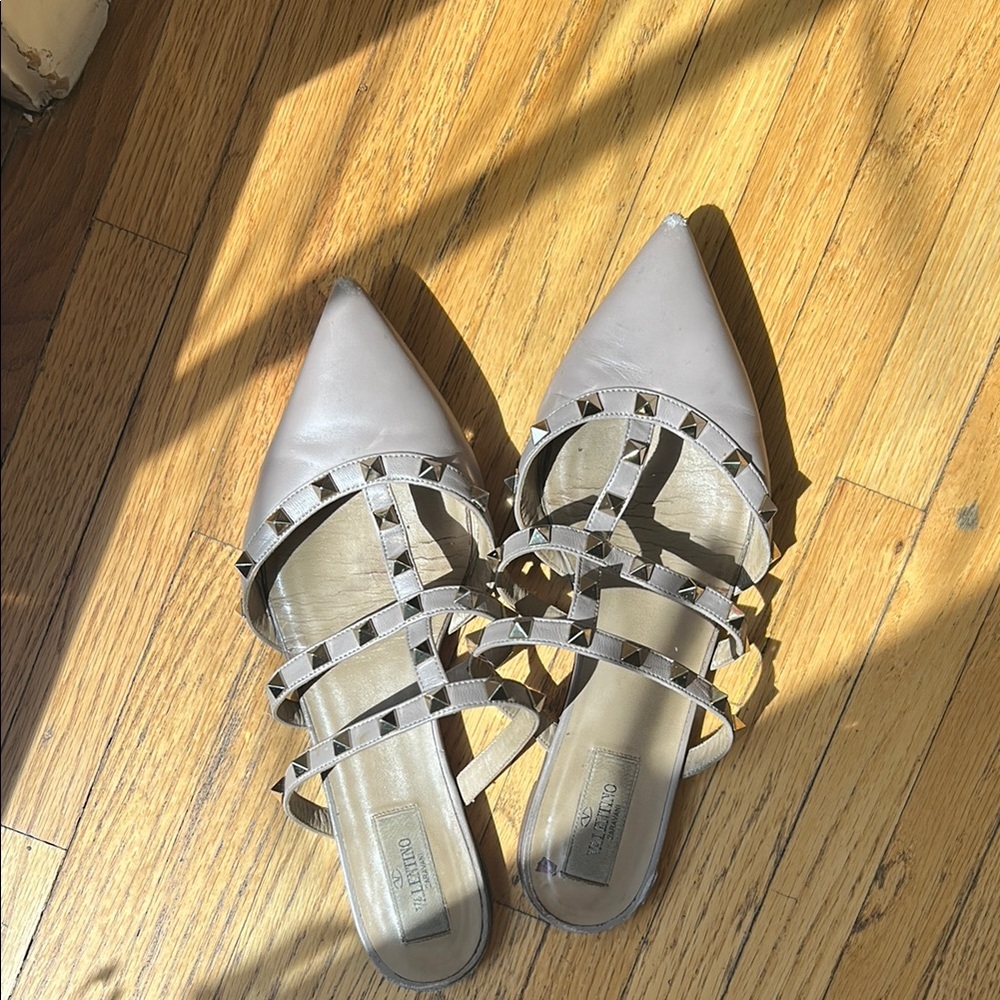 Valentino Women's Beige rockstud mules 38.5